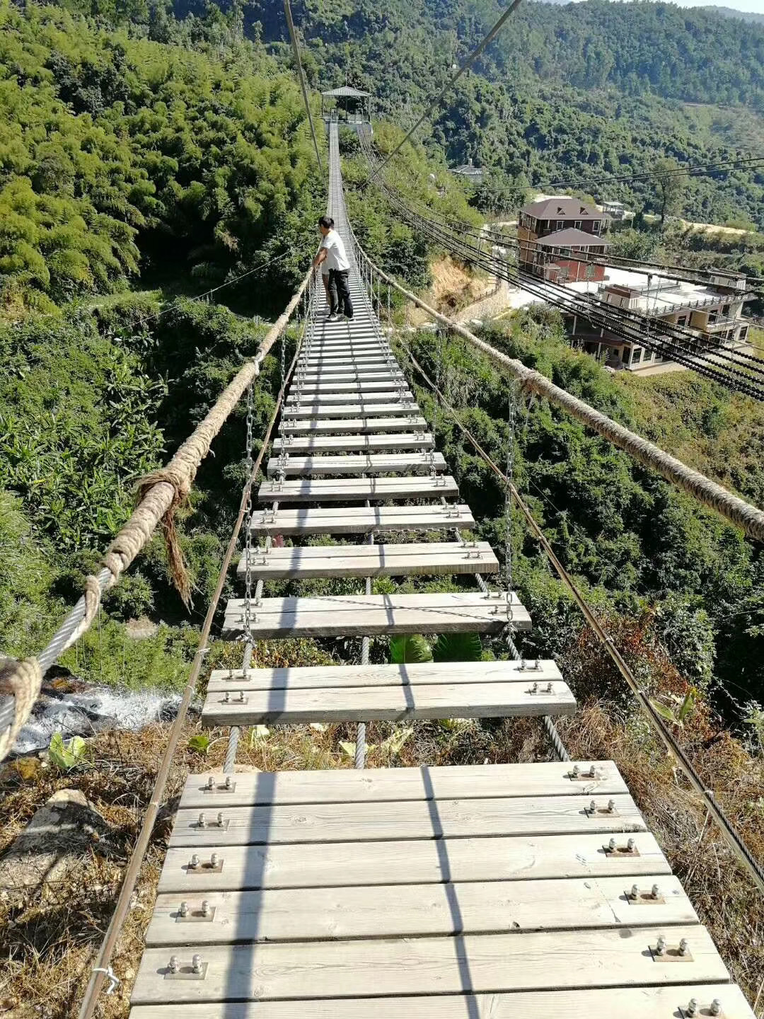 木質吊橋搭建地點應如何選擇？